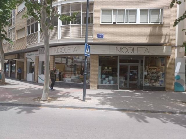 SITUACIÓN, CHAFLAN, ACONDICIONADO, EN FUNCIONAMIENTO, se Traspasa y alquila Tienda de Menaje de Hogar con 28 años de and