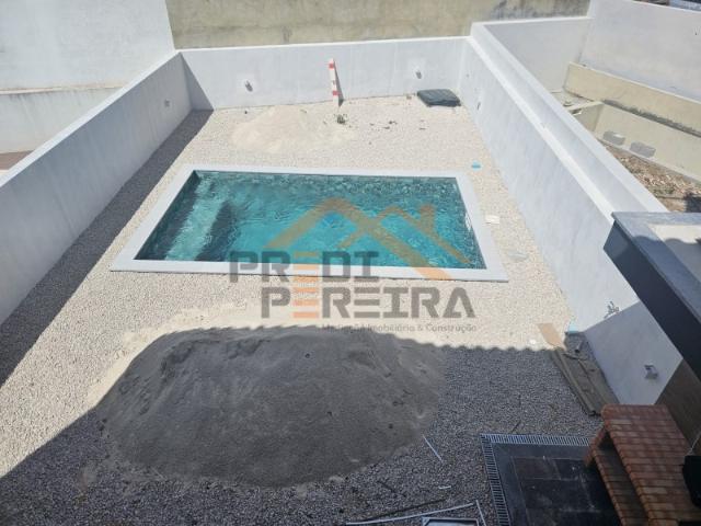 Situada na zona da Ramada/Caneças, fantástica moradia T3+1