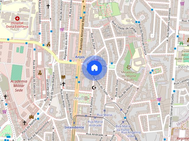 Situada em zona historica bastante central