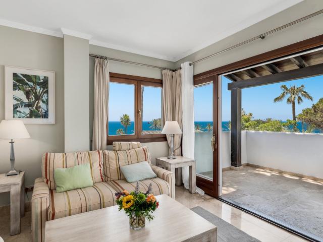 Situada en el emblemático Puente Romano Beach Resort, en la. 73m² Marbella