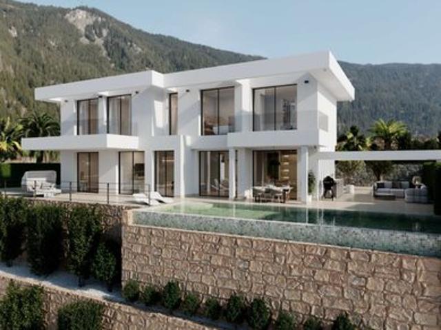 Situada en el enclave más privilegiado de Finestrat, esta ex. 835m² Finestrat