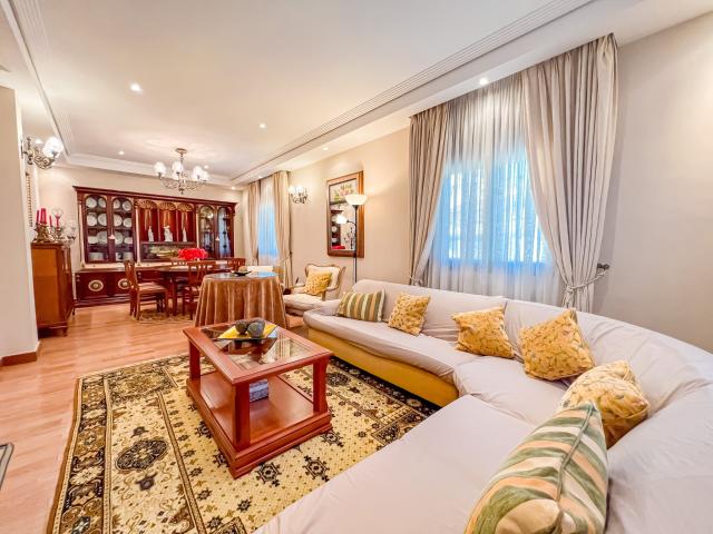 Situada en la prestigiosa zona de Gibralfaro en Málaga, esta. 212m² Málaga