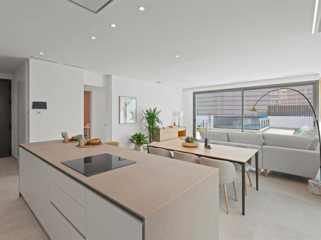 Situada en la vibrante localidad de Benidorm, esta exclusiva. 386m² Benidorm