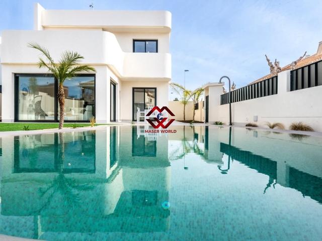Situada en una tranquila zona residencial de Roldán Torre P. 122m² Lo Ferro