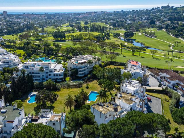 Situado en el corazón de la prestigiosa Nueva Andalucía de M. 165m² Marbella