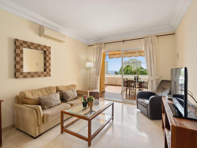 Situado en la codiciada urbanización Puerto Alto, en pleno p. 79m² Estepona