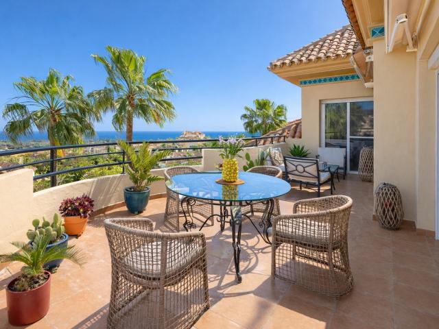 Situado en la exclusiva zona de Elviria, en Marbella, junto. 206m² Marbella
