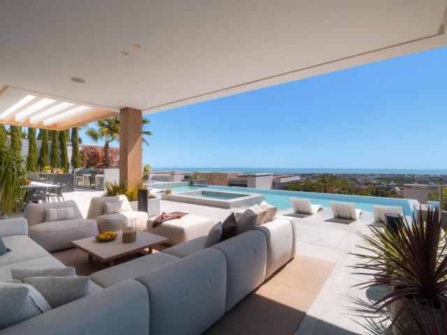 Situado en las colinas de La Quinta dentro de la exclusiva c. 1031m² Benahavís