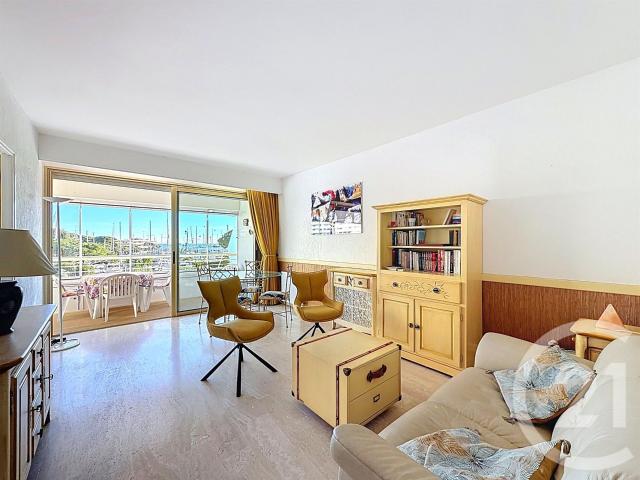 Situé au cœur du port de Marina Baie des Anges, site embléma. 55m² Villeneuve Loubet