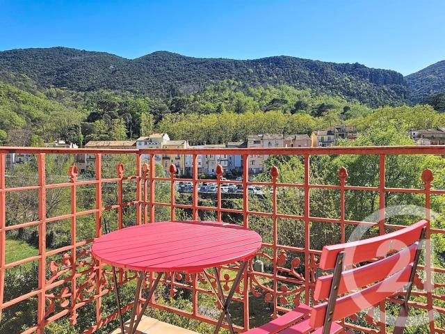 Situé au cœur de la ville d'Amélie les Bains Palalda, cet ap. 52m² Amélie les Bains Palalda
