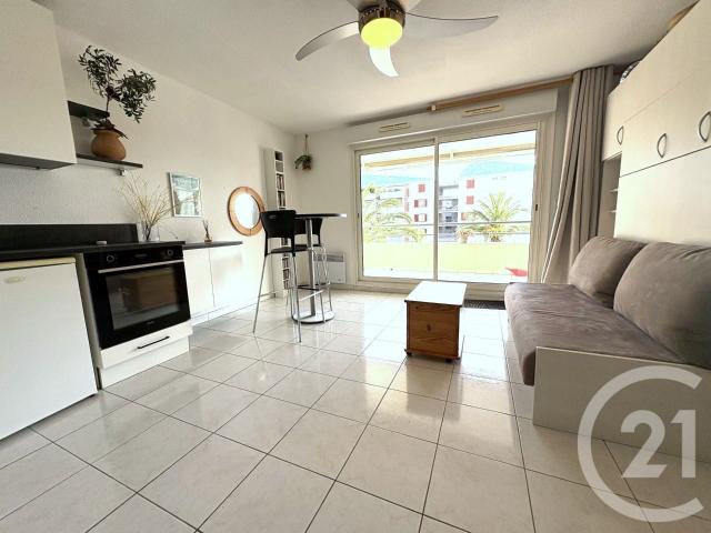 Situé dans la très recherchée résidence Le Riviera au Lavand. 27m² Le Lavandou