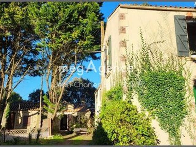 Situé dans un endroit préservé, maison de 152m2 habitable