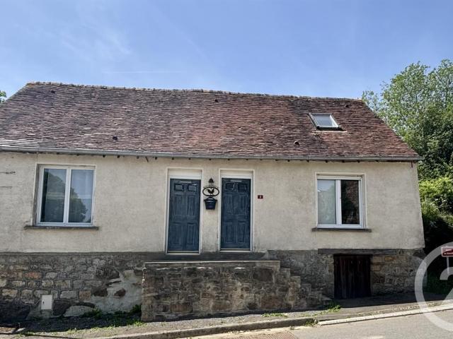 Située à Avrilly, à moins de 10 minutes de Domfront En Poira. 70m² Avrilly