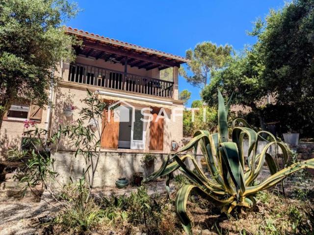 Située au fond d'une impasse, villa de type 4 offrant un spacieux jardin et une terrasse