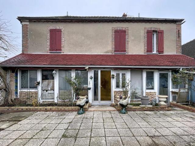 Située dans la commune de Serbonnes 89140