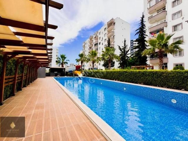 Site İçerisinde Dağ Manzaralı Şık 1+1 Satılık Daire