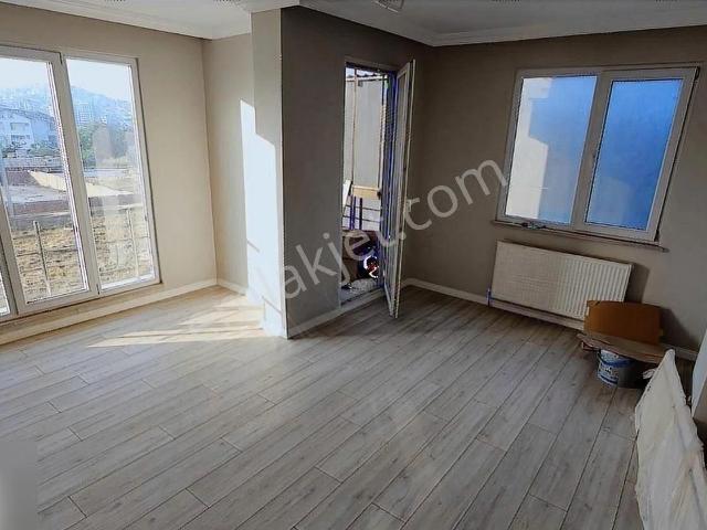 Site İçerisinde Özel Yapım 3+1 Daire