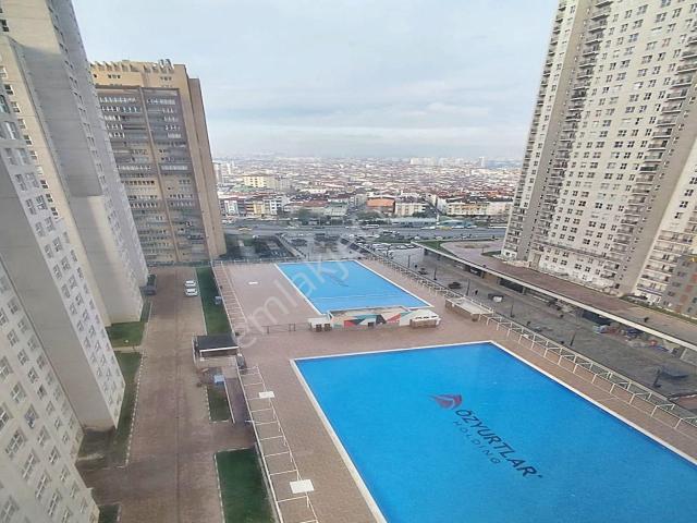 Site İçinde Havuz Cepheli 2+1 Kiralık Daire !