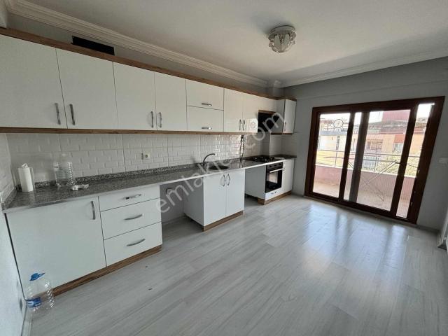 Site İçinde Kiralık 3+1 D.gazlı 140 M2 Ebeveyn Banyolu Daire