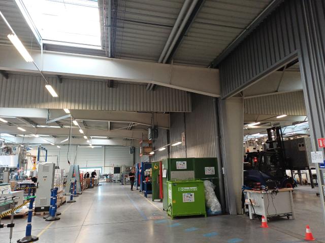 SITE INDUSTRIEL A VENDRE BEAUCOUZE