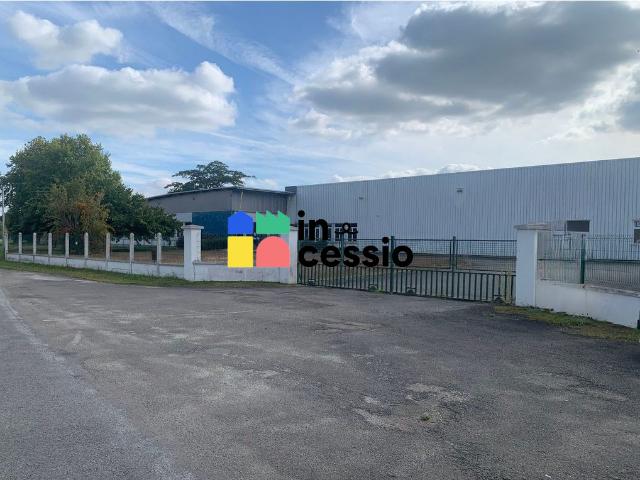 ? SITE INDUSTRIEL & FONCIER MAJEUR – SARTHE SUD 32 285 m²