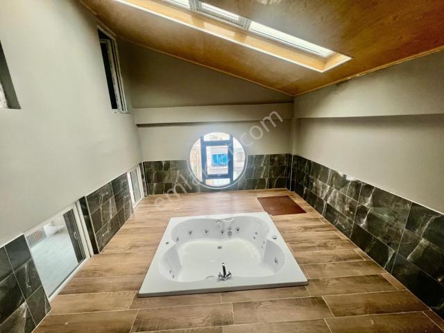 Site Konseptinde Lüks Yapılı Çift Girişli Sıfır Dubleks Daire