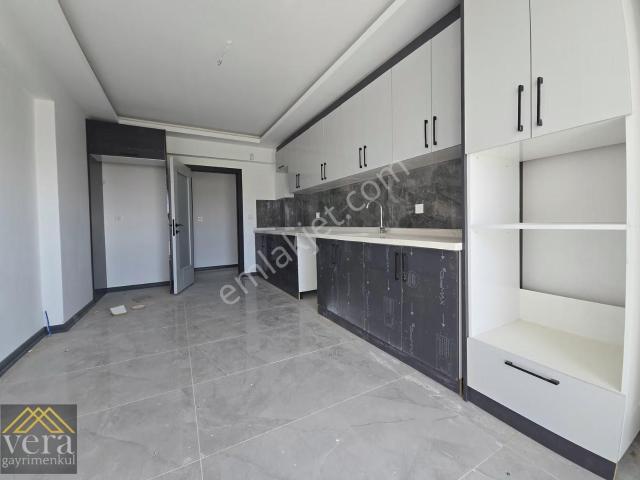 Sitede 13. Kat 4+1 Full Manzaralı İskan mantolama Geniş Balkon