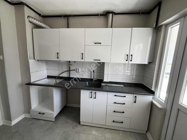 Siteler Mahallesi'nde Katta 3+1 Doğalgızlı Kiralık Daire
