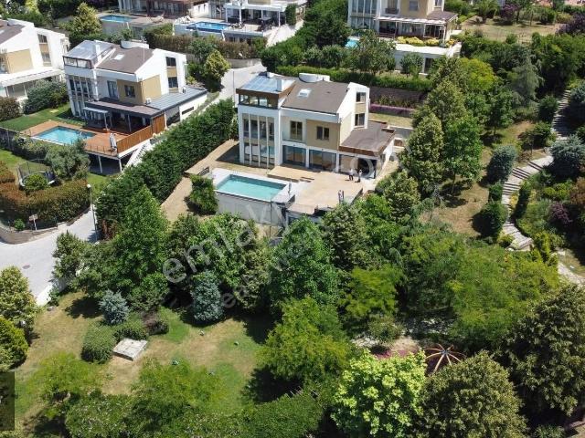 Sitenin En Fark Yaratan Lüks Eşyalı Müstakil Villası Kiralık!