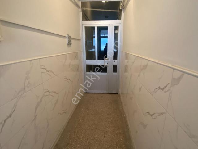 Sivas A.r.s. Den Hayri Sığırcı Caddesi Üzeri 3+1 Satılık Daire