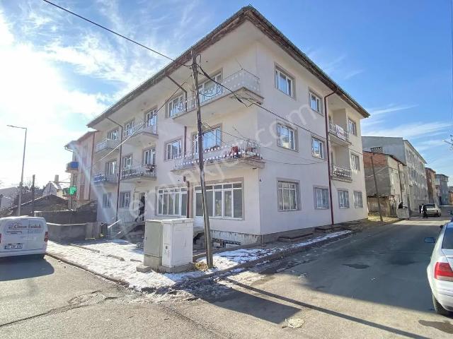 Sivas Ozan Emlak'tan Altuntabak'ta Kiralık 2+1 Daire