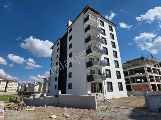 Sivas Satılık 4+1 Daire | Tuzlugöl Mahallesi 150 M²