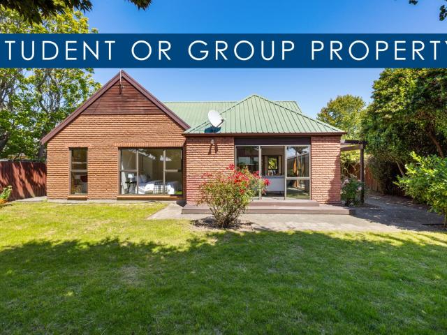 Six Bedroom Property Close To University