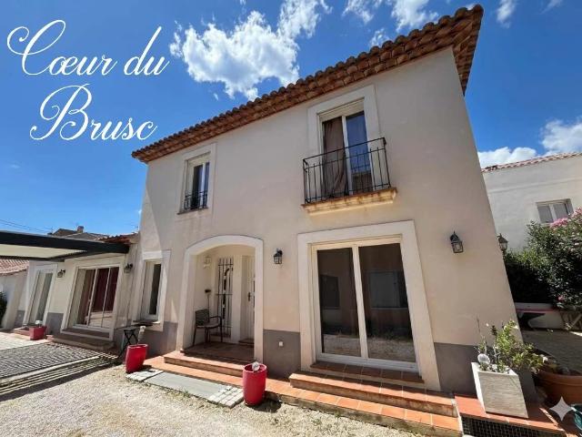 Six Fours le Brusc, maison de village à 100 m du port