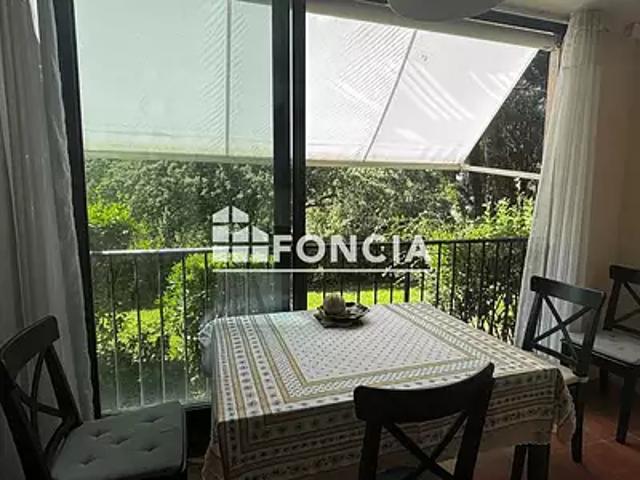 Six Fours les Plages 83140 Achat / Vente appartement 2 pièces t2 piscine jardin