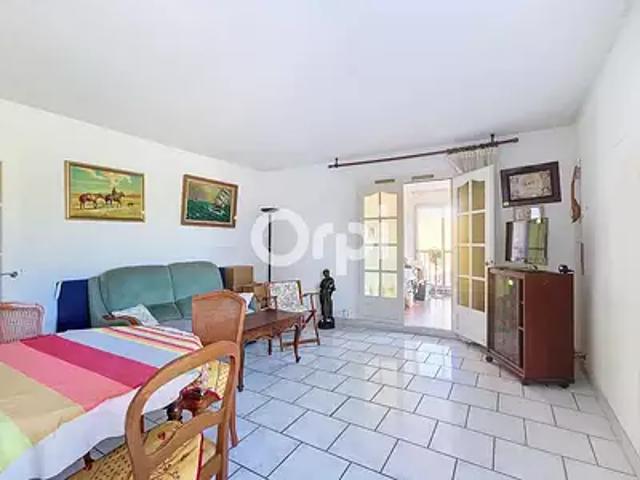 Six Fours les Plages 83140 Achat / Vente appartement 3 pièces t3 piscine cave