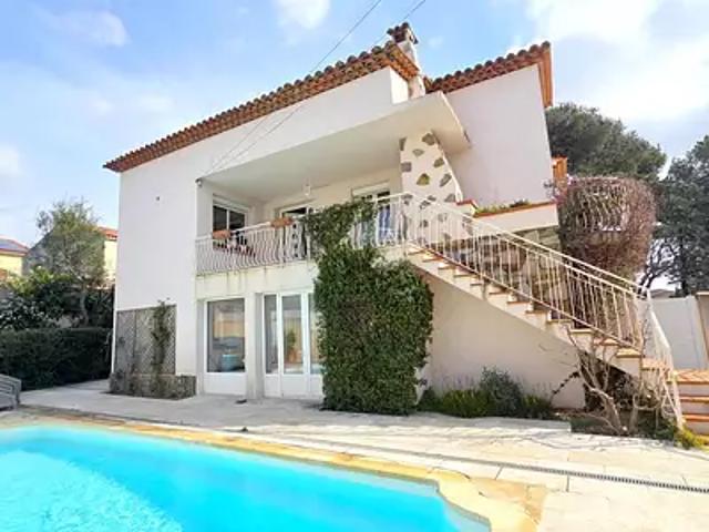 Six Fours les Plages 83140 Achat / Vente maison 8 pièces t8 piscine jardin