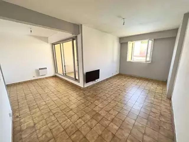 Six Fours les Plages 83140 Location appartement 3 pièces t3 balcon