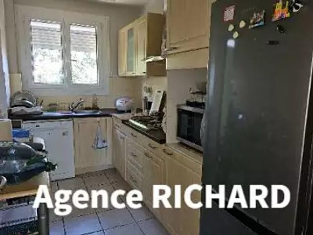 Six Fours les Plages 83140 Location appartement 3 pièces t3 balcon