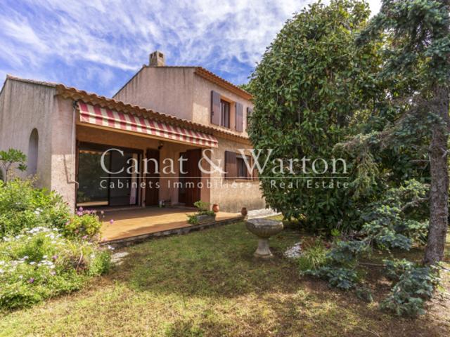SIX FOURS LES PLAGES VILLA T6 AVEC JARDIN ET GARAGE AU CALME