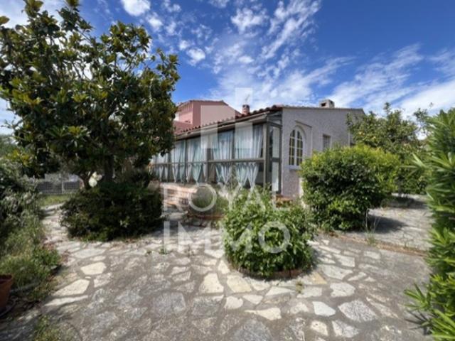 SIX FOURS les plages VILLA DE PLAIN PIED GARAGE
