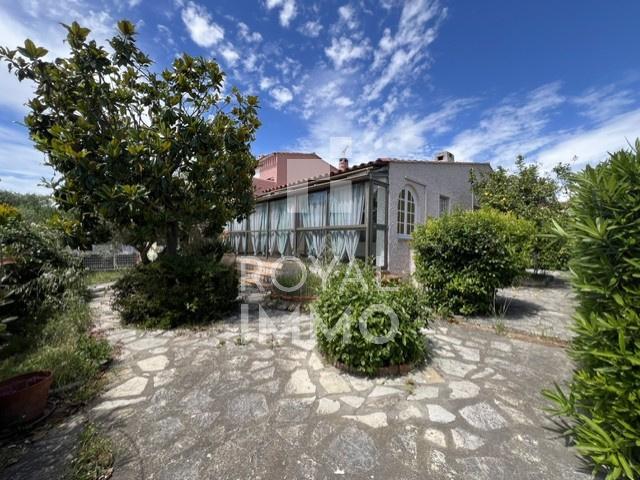 SIX FOURS les plages VILLA DE PLAIN PIED GARAGE