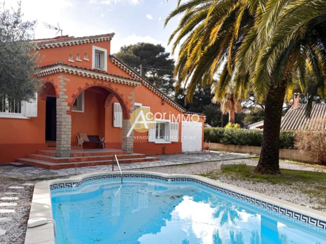 Six Fours, Villa T5 d'une surface de 148 m2 avec piscine s