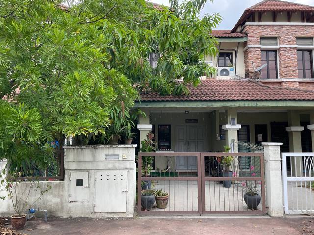 SIZE BESAR RENOVATED 2 Storey Bandar Nusaputra Puchong