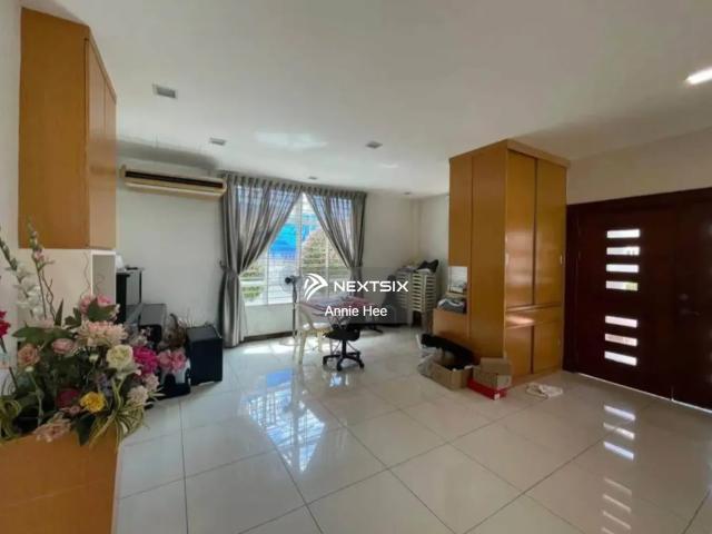 Size 70x97 6 Bedroom 6 Bathroom Fully Renovated Private Swimming Pool Gated Guarded Freehold