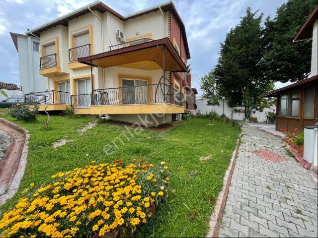 Soğucak’ta 2 Havuz’lu Sitede 3+1 Ebeveyn Banyolu Yazlık