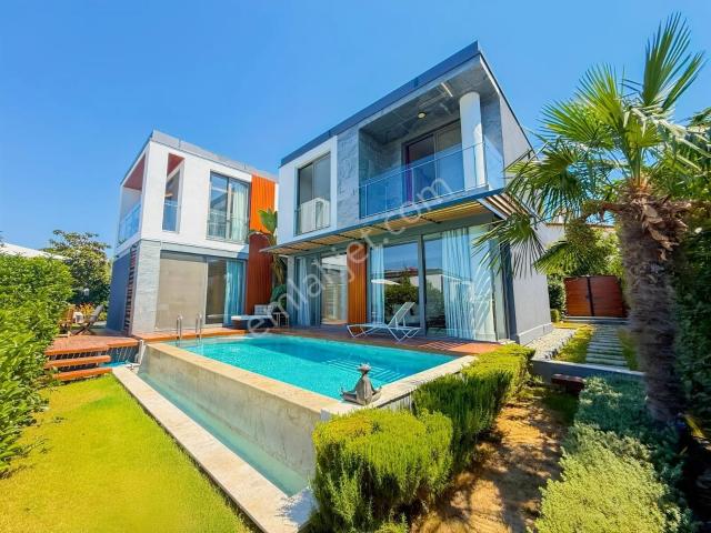 Soğucak'da Panoramik Deniz Manzaralı Müstakil Ultra Lüks Villa