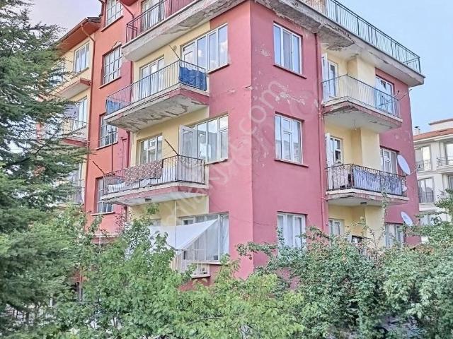 Söğüt Emlak'tan Satılık Başlangıç İçin Uygun Hesaplı Daire