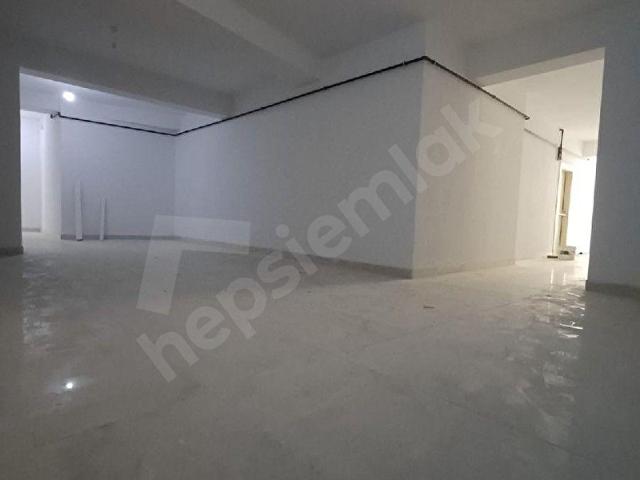 Soğanlı Meydan İSPARK Karşısı Cadde Üzeri Sıfır Binada 200 m2 Doğalgazlı Dükkan