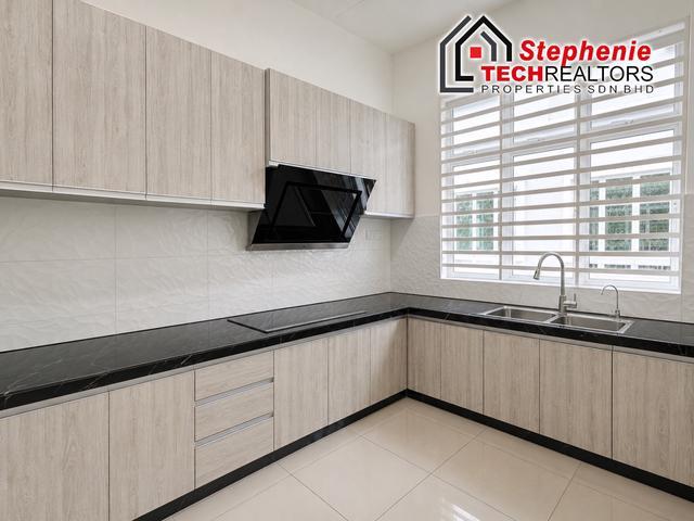 SO BANDAR SAUJANA DOUBLE St TERRACE CORNER LOT GOOD CONDITION
